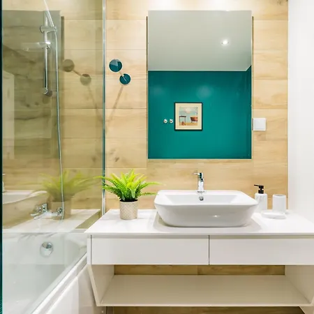 Apartment Campo De Ourique Deluxe Mid-term *