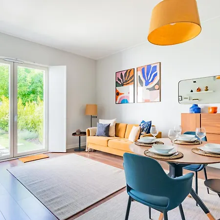 Campo De Ourique Deluxe Mid-term *